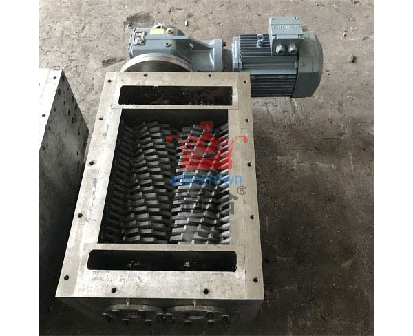 廢鋼撕碎機的刀片磨損后要如何處理？